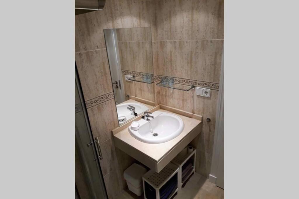 Beautiful Apartment In Duquesa Suites And Gardens Castillo de Sabinillas Eksteriør bilde