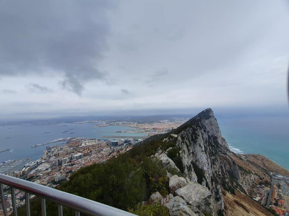 Beautiful Apartment In Duquesa Suites And Gardens Castillo de Sabinillas Eksteriør bilde