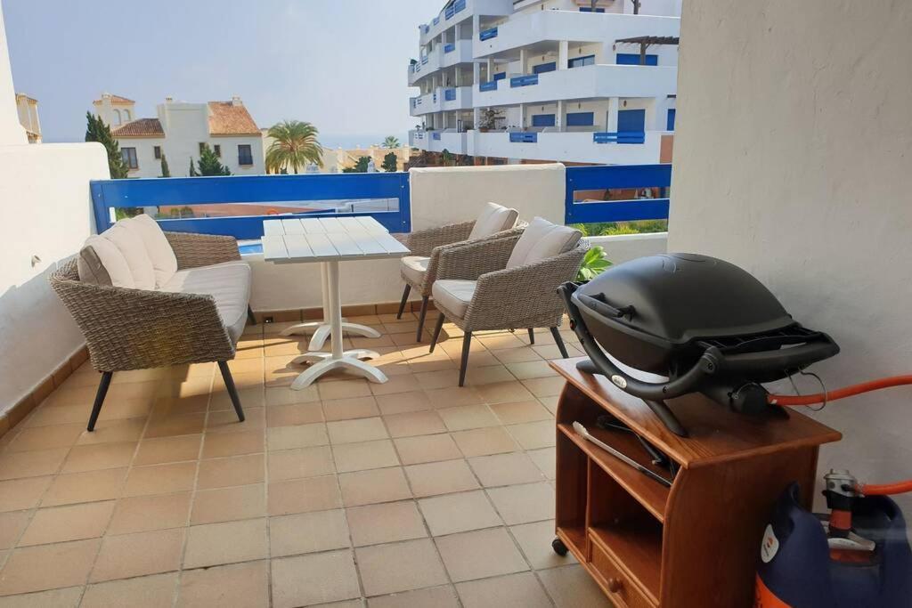 Beautiful Apartment In Duquesa Suites And Gardens Castillo de Sabinillas Eksteriør bilde