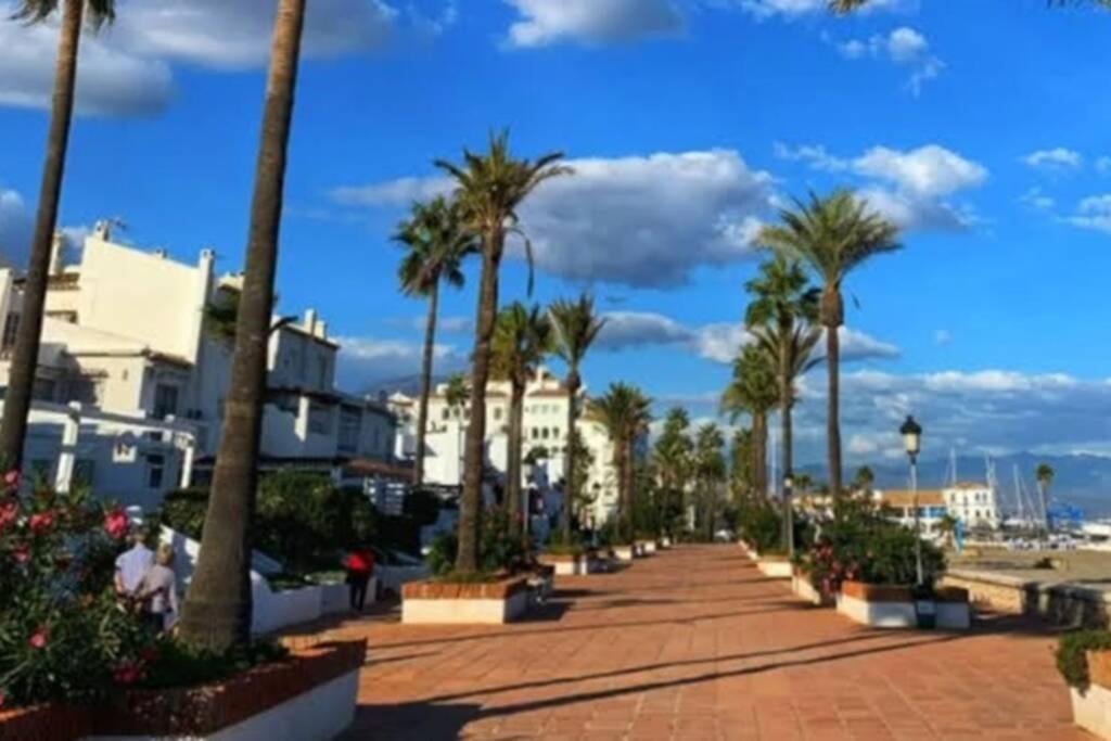 Beautiful Apartment In Duquesa Suites And Gardens Castillo de Sabinillas Eksteriør bilde