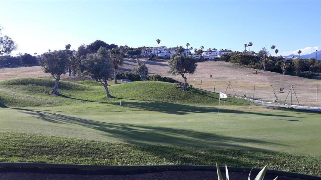 Beautiful Apartment In Duquesa Suites And Gardens Castillo de Sabinillas Eksteriør bilde